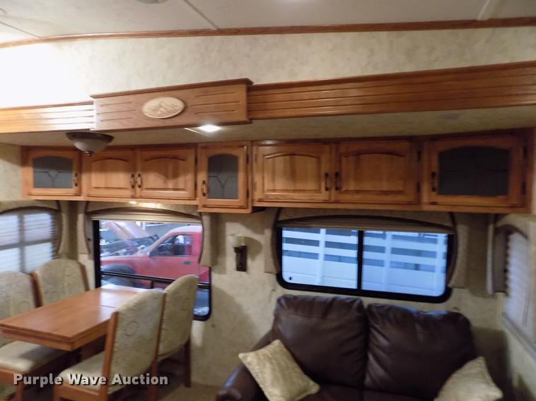 image for item DB9118 2012 Forest River Coachmen Brookstone BFK367RL camper