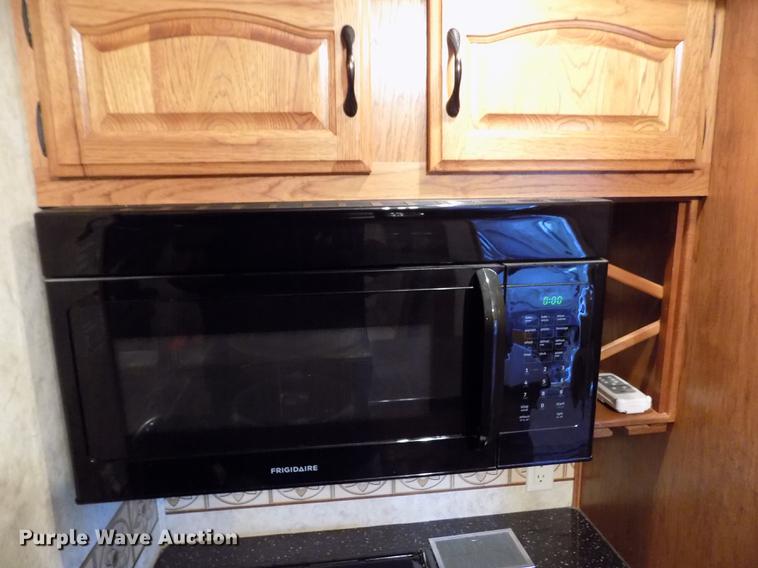 image for item DB9118 2012 Forest River Coachmen Brookstone BFK367RL camper