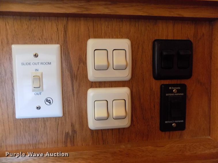 image for item DB9118 2012 Forest River Coachmen Brookstone BFK367RL camper