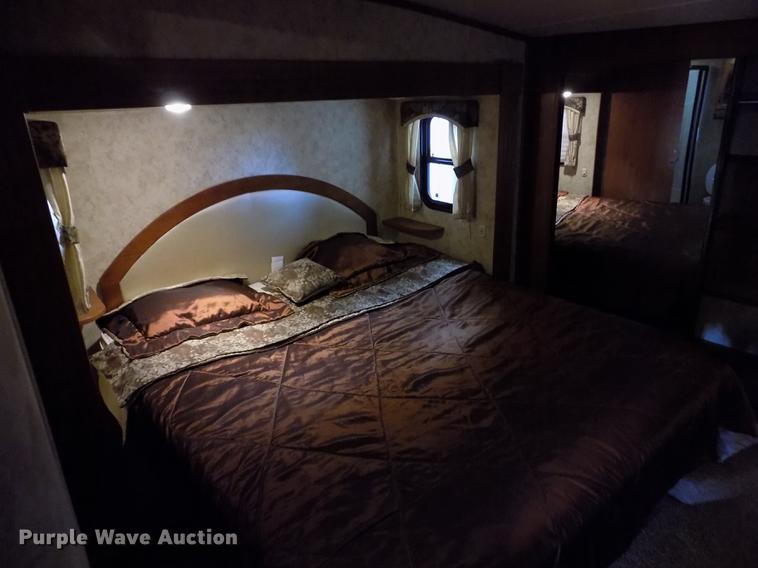 image for item DB9118 2012 Forest River Coachmen Brookstone BFK367RL camper