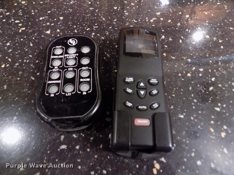 image for item DB9118 2012 Forest River Coachmen Brookstone BFK367RL camper