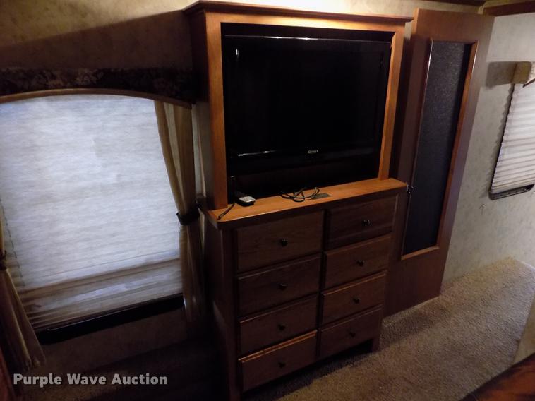 image for item DB9118 2012 Forest River Coachmen Brookstone BFK367RL camper