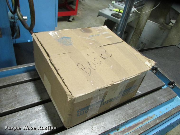 image for item DB9321 1982 Hurco MB11 CNC vertical milling machine