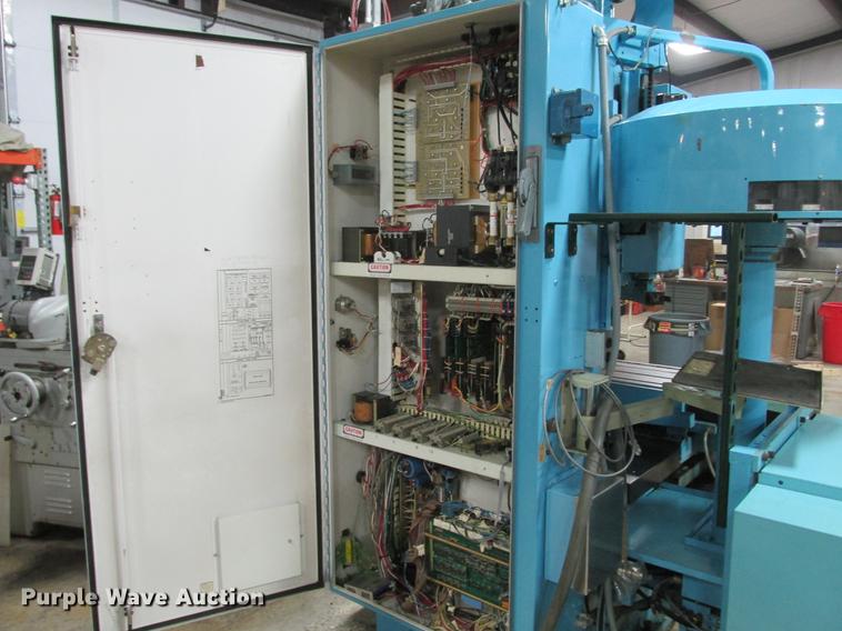 image for item DB9321 1982 Hurco MB11 CNC vertical milling machine