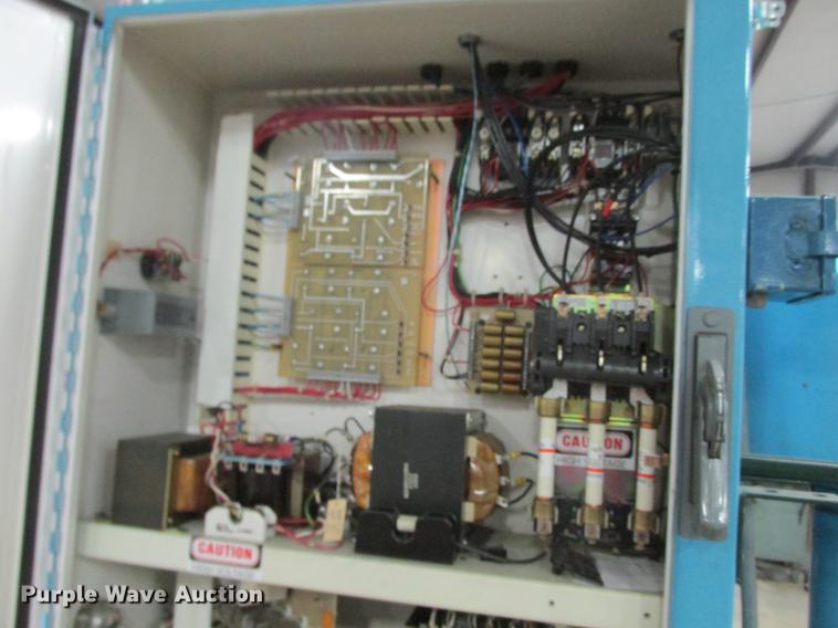 image for item DB9321 1982 Hurco MB11 CNC vertical milling machine