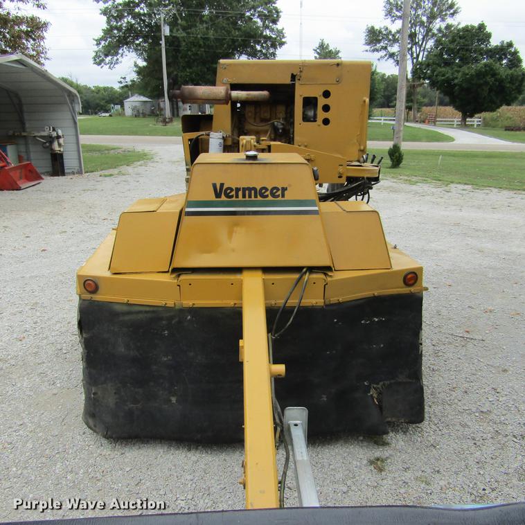 image for item DD2672 1991 Vermeer 665B stump grinder