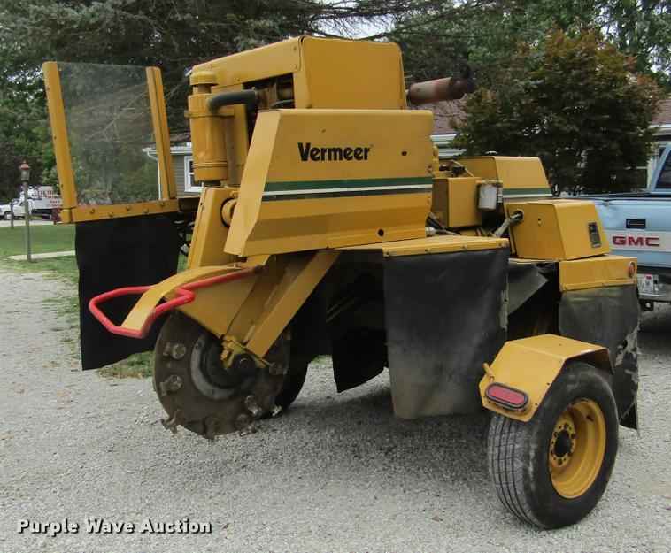 image for item DD2672 1991 Vermeer 665B stump grinder