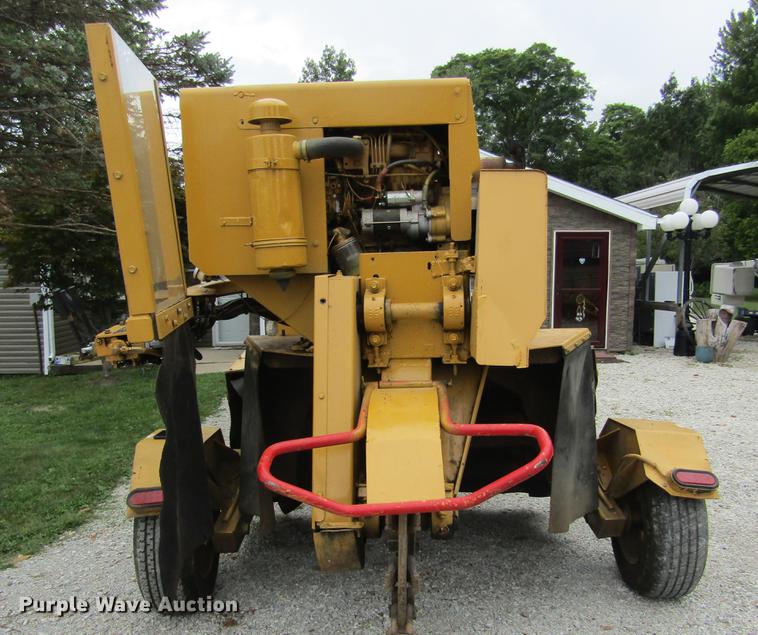 image for item DD2672 1991 Vermeer 665B stump grinder