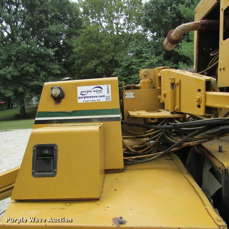 image for item DD2672 1991 Vermeer 665B stump grinder