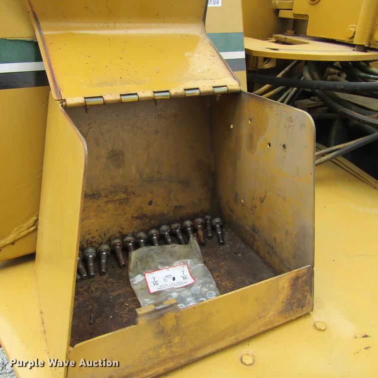 image for item DD2672 1991 Vermeer 665B stump grinder