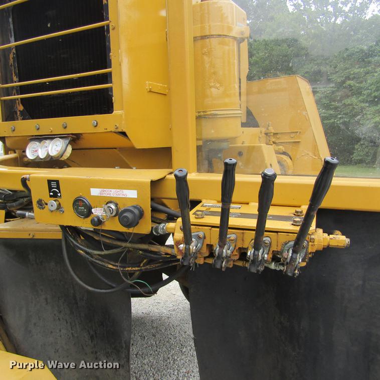 image for item DD2672 1991 Vermeer 665B stump grinder