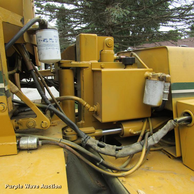 image for item DD2672 1991 Vermeer 665B stump grinder