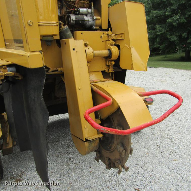 image for item DD2672 1991 Vermeer 665B stump grinder