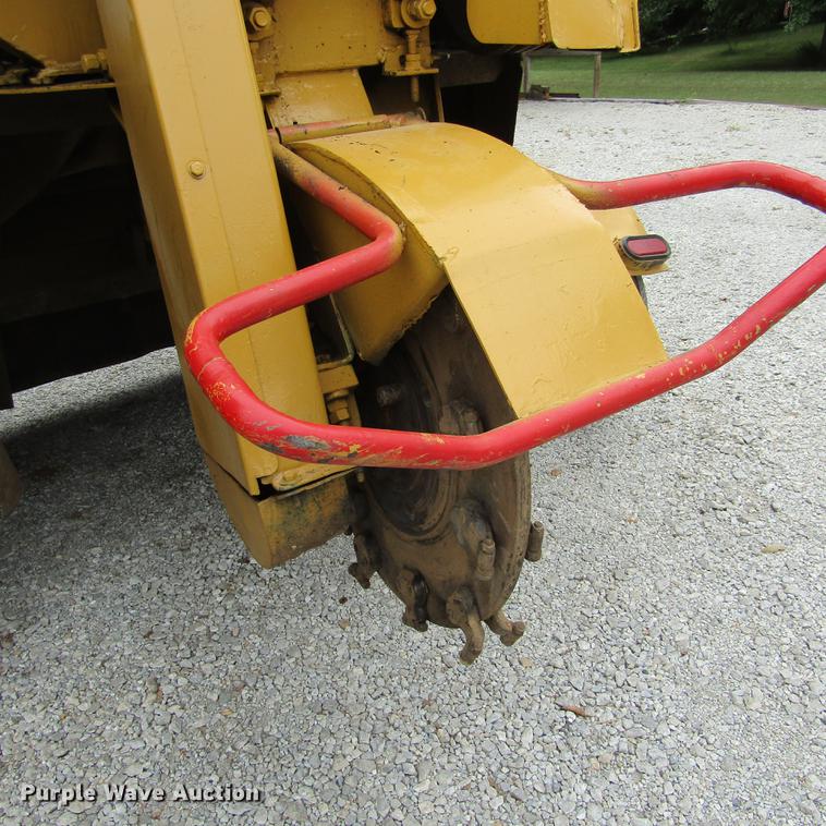 image for item DD2672 1991 Vermeer 665B stump grinder