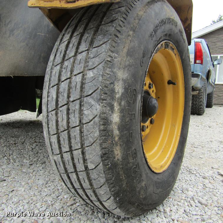 image for item DD2672 1991 Vermeer 665B stump grinder