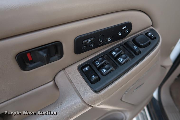 image for item DD3453 2005 Chevrolet Tahoe LT SUV