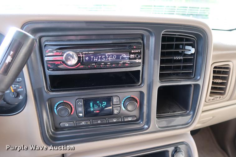 image for item DD3453 2005 Chevrolet Tahoe LT SUV