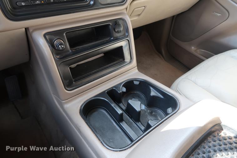 image for item DD3453 2005 Chevrolet Tahoe LT SUV