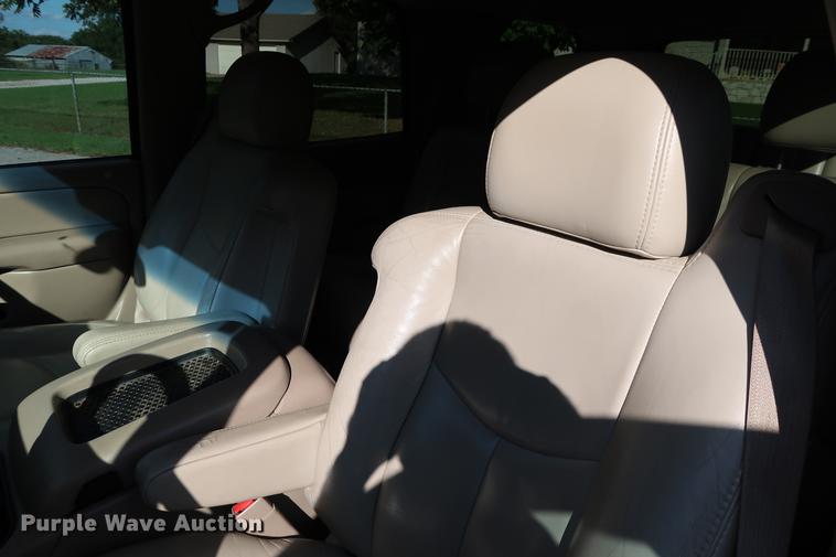 image for item DD3453 2005 Chevrolet Tahoe LT SUV