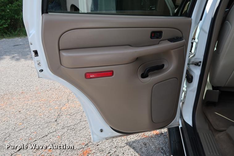 image for item DD3453 2005 Chevrolet Tahoe LT SUV