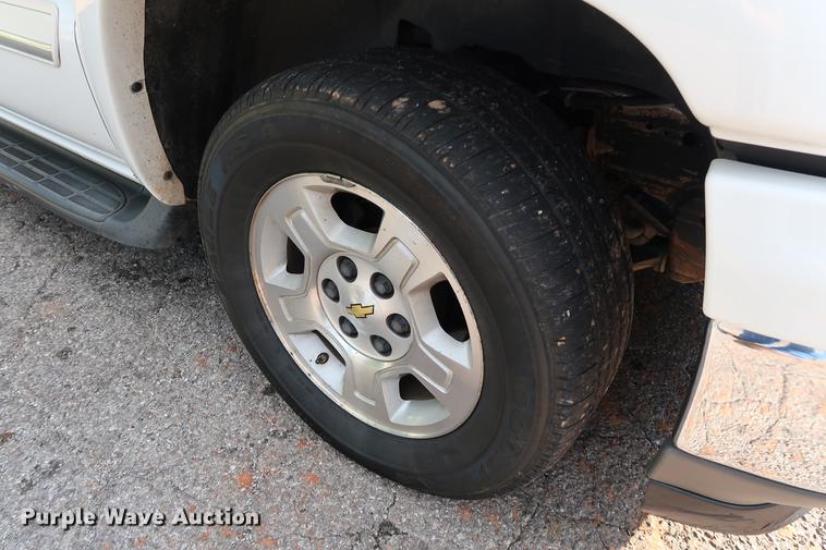 image for item DD3453 2005 Chevrolet Tahoe LT SUV