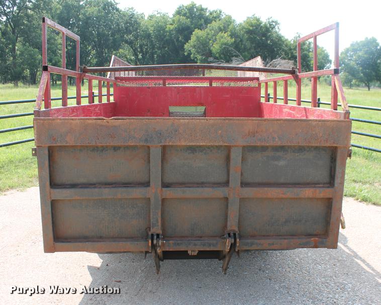 image for item DD5304 2002 Ford F350 Super Duty XL flatbed pickup truck