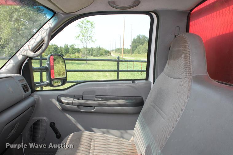 image for item DD5304 2002 Ford F350 Super Duty XL flatbed pickup truck