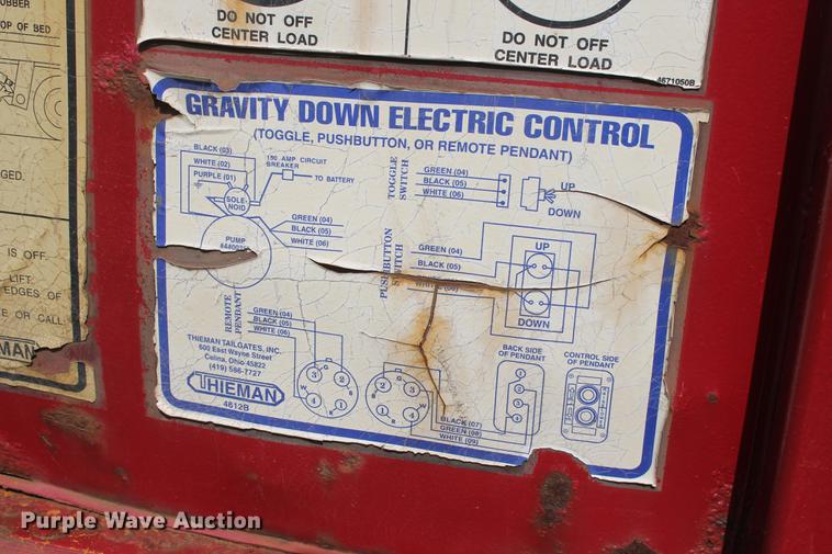 image for item DD5304 2002 Ford F350 Super Duty XL flatbed pickup truck