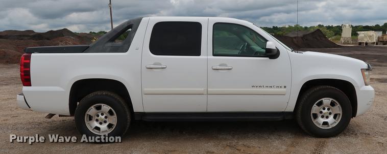 image for item DD5313 2008 Chevrolet Avalanche LT pickup truck