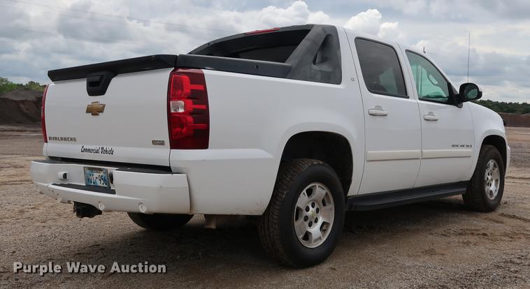 image for item DD5313 2008 Chevrolet Avalanche LT pickup truck