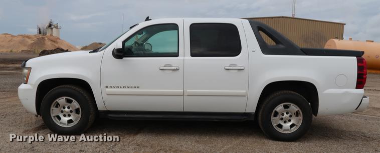 image for item DD5313 2008 Chevrolet Avalanche LT pickup truck