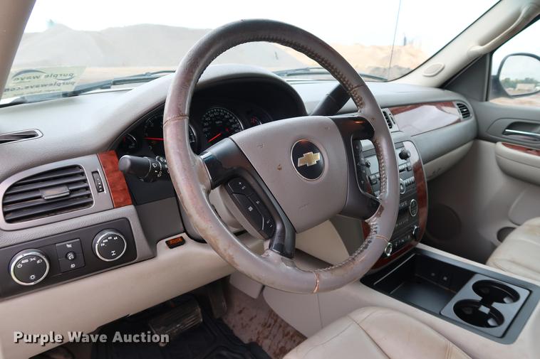 image for item DD5313 2008 Chevrolet Avalanche LT pickup truck