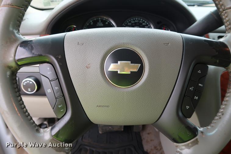 image for item DD5313 2008 Chevrolet Avalanche LT pickup truck