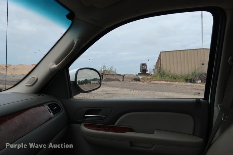 image for item DD5313 2008 Chevrolet Avalanche LT pickup truck