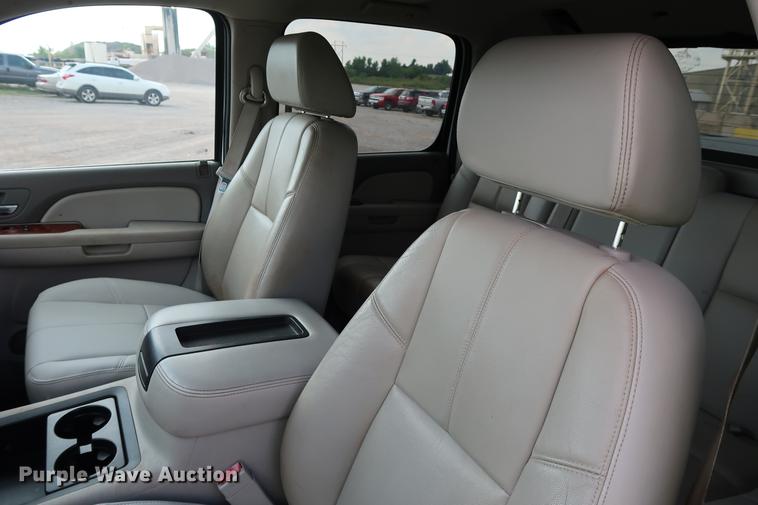 image for item DD5313 2008 Chevrolet Avalanche LT pickup truck