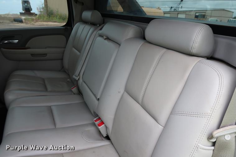 image for item DD5313 2008 Chevrolet Avalanche LT pickup truck