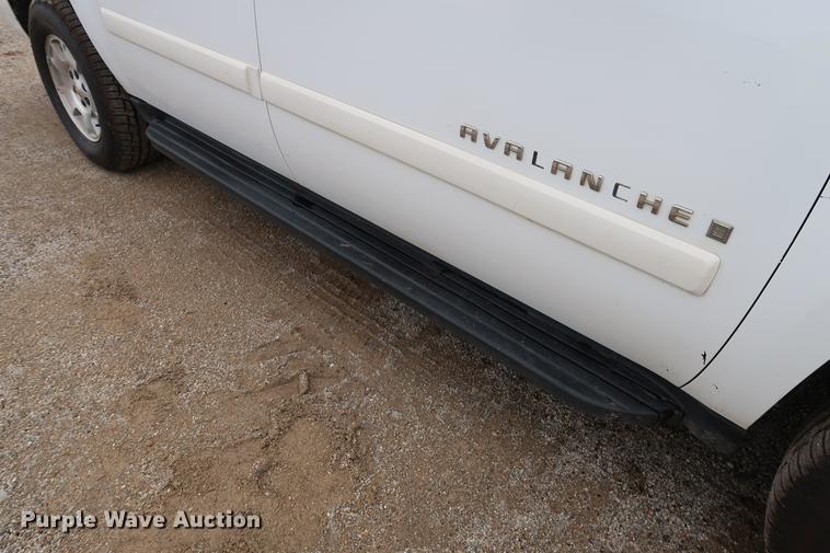 image for item DD5313 2008 Chevrolet Avalanche LT pickup truck
