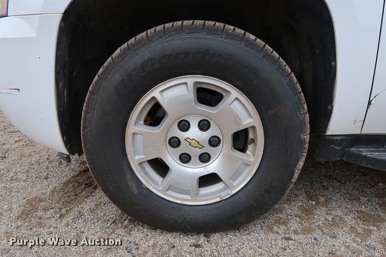 image for item DD5313 2008 Chevrolet Avalanche LT pickup truck