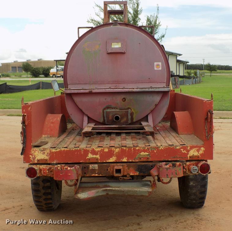 image for item DD5320 1967 Kaiser Jeep M715 truck