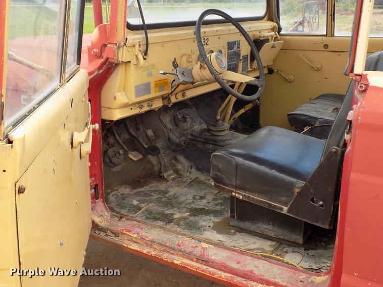image for item DD5320 1967 Kaiser Jeep M715 truck
