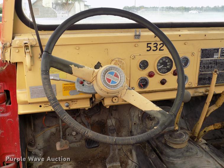 image for item DD5320 1967 Kaiser Jeep M715 truck