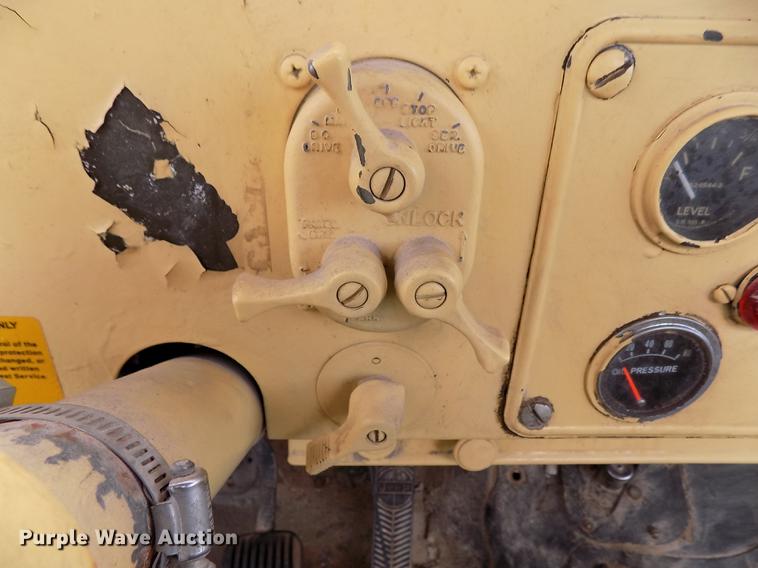 image for item DD5320 1967 Kaiser Jeep M715 truck