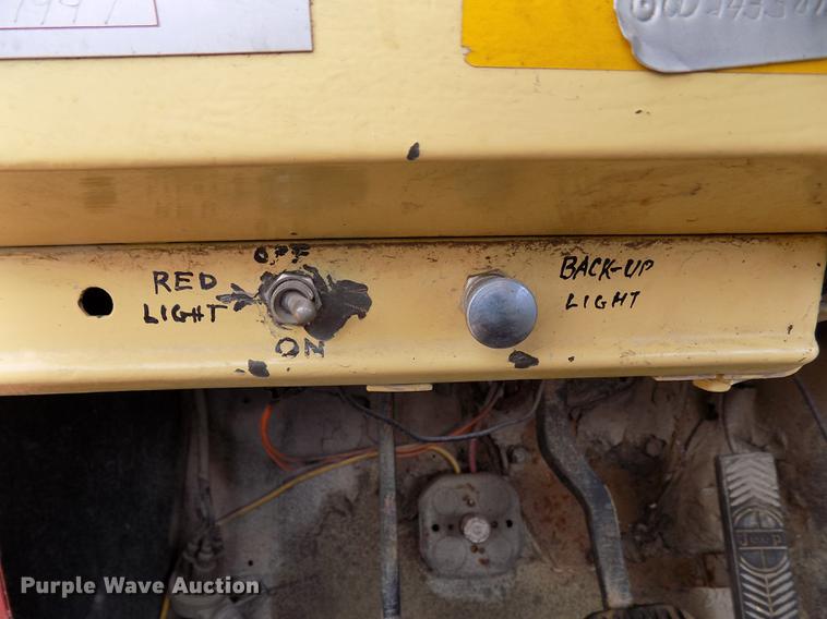 image for item DD5320 1967 Kaiser Jeep M715 truck