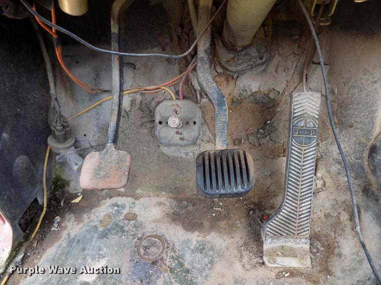 image for item DD5320 1967 Kaiser Jeep M715 truck