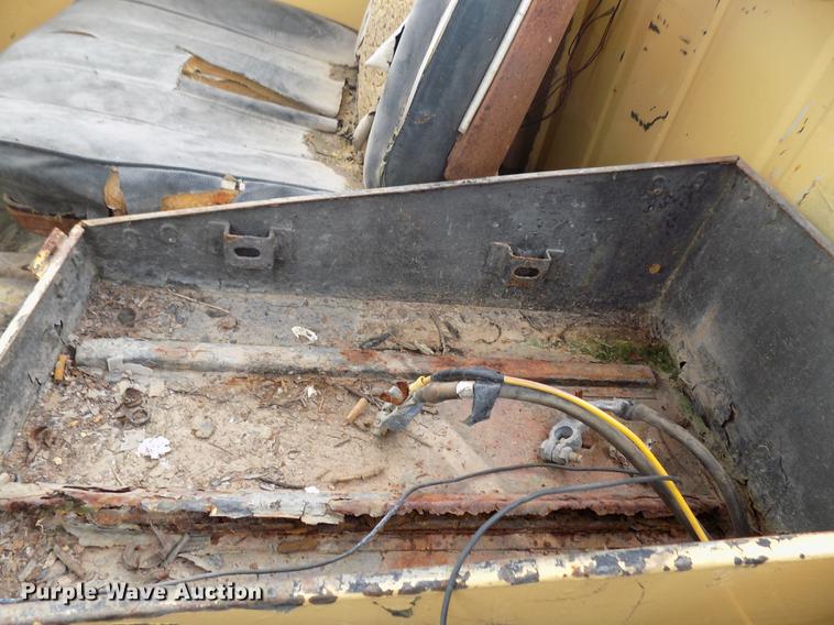 image for item DD5320 1967 Kaiser Jeep M715 truck