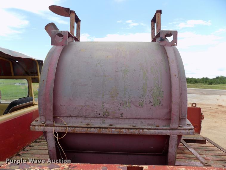 image for item DD5320 1967 Kaiser Jeep M715 truck