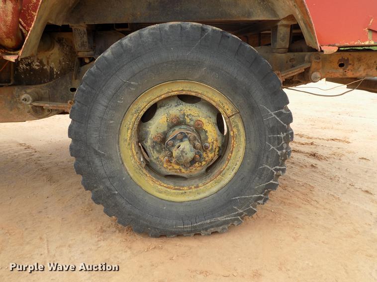 image for item DD5320 1967 Kaiser Jeep M715 truck