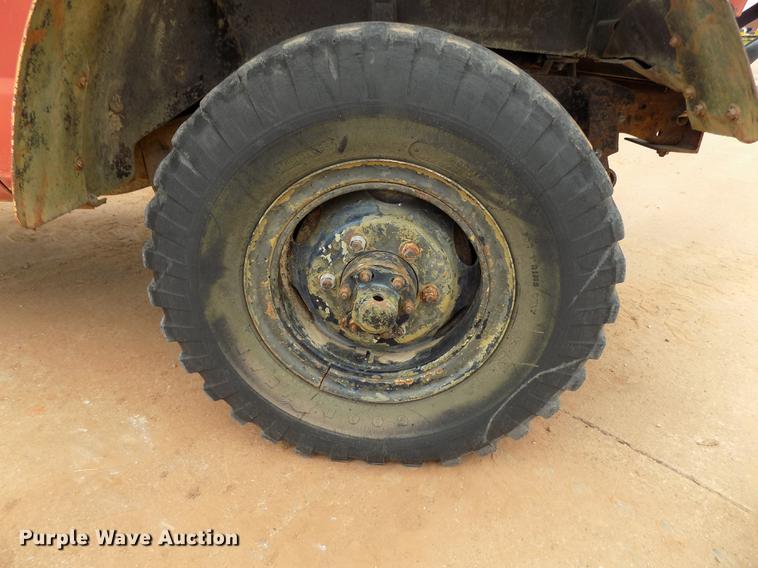 image for item DD5320 1967 Kaiser Jeep M715 truck