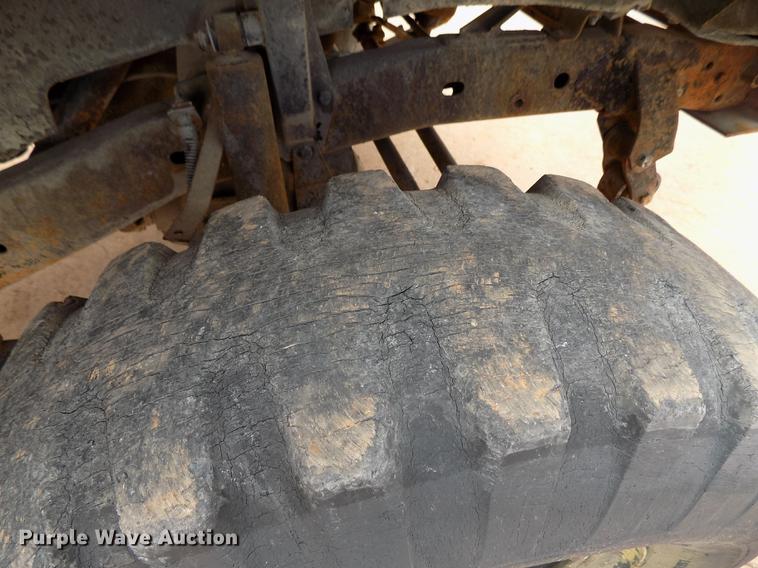 image for item DD5320 1967 Kaiser Jeep M715 truck