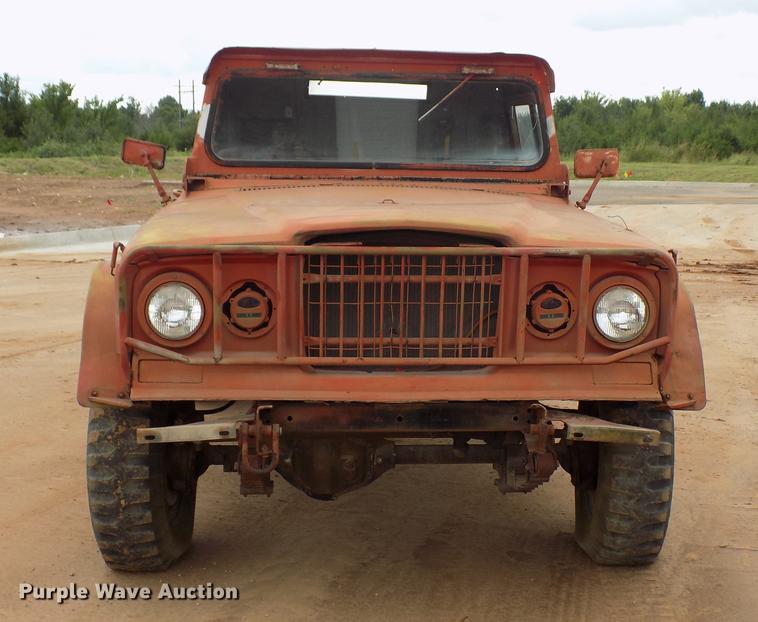 image for item DD5321 1968 Kaiser Jeep M715 truck